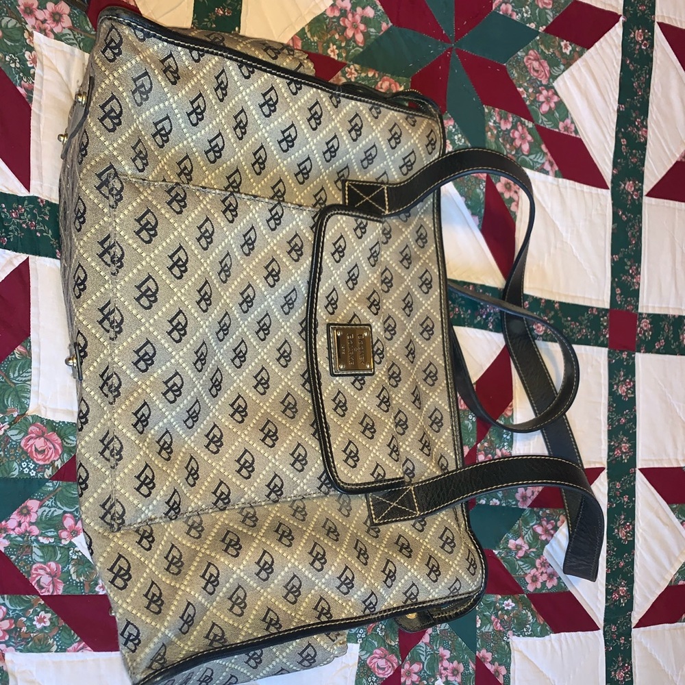 •SHOOT ME YOUR BEST OFFER•